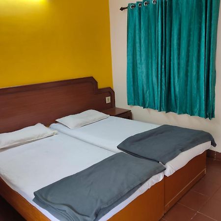 Anjana Hotels Theni Luaran gambar
