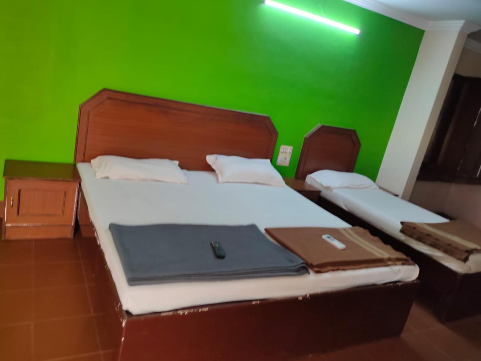 Anjana Hotels Theni Luaran gambar